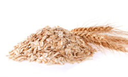 Tutte le proprietà e i benefici di questo antico cereale, l’avena