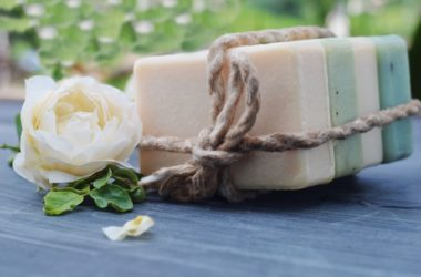 Come preparare il sapone fatto in casa all’olio di oliva con il metodo a caldo