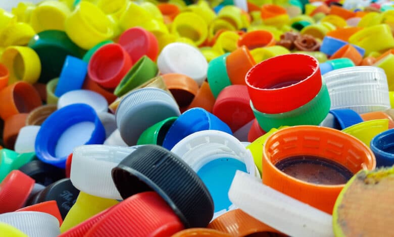 raccolta dei tappi plastica