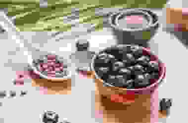 Tutto sulle bacche di acai, simili ai mirtilli neri, ma con proprietà molto diverse