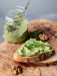 Pesto di rucola: come prepararlo in casa
