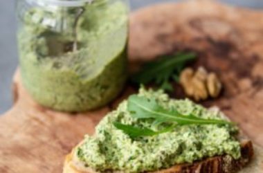 Pesto di rucola: come prepararlo in casa