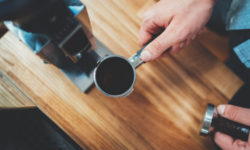Come riutilizzare i fondi di caffè: spunti e suggerimenti