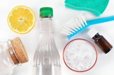 Le ricette per un ammorbidente naturale fai da te: facile, veloce ed ecologico
