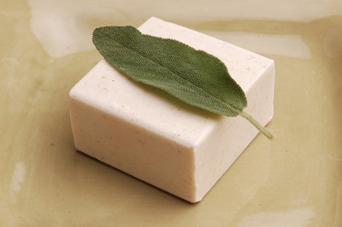 come usare la salvia in cosmetica