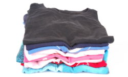 Come riciclare una t-shirt in modo creativo