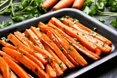 Insalata di fagiolini con quinoa e carote arrostite