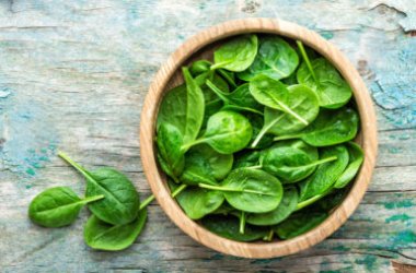 Guida agli spinaci:  proprietà nutritive, benefici e tante ricette per gustarli al meglio