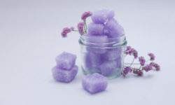 Come fare uno scrub alla lavanda: la nostra ricetta pratica
