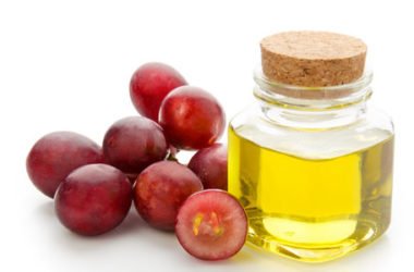 Guida all’olio di semi di uva per la bellezza e la salute della pelle e dei capelli