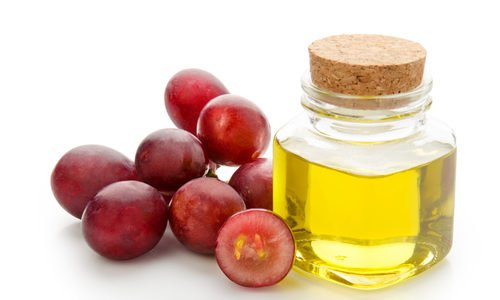 Guida all’olio di semi di uva per la bellezza e la salute della pelle e dei capelli
