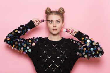 Come fare un mascara fai da te con ingredienti naturali: la guida pratica