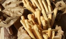 Grissini: come preparare in casa i croccanti filoncini di origine torinese
