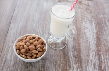 Alternative naturali al latte vaccino: utili in caso di allergia al latte e non solo