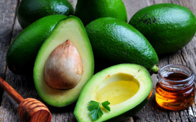 Maschera per capelli secchi avocado e miele: ingredienti e preparazione