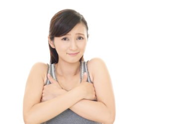 Sudorazione eccessiva: cause e rimedi naturali