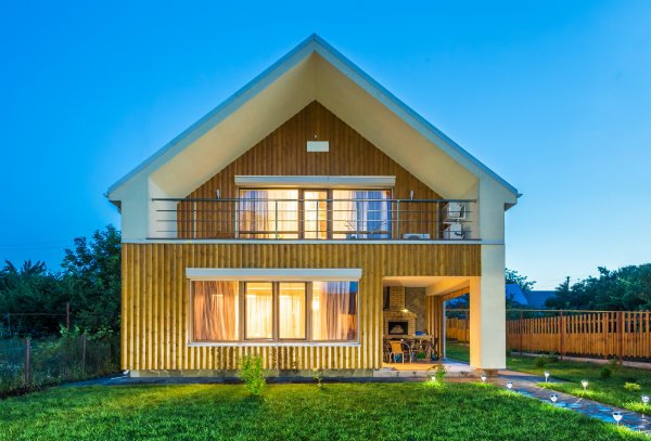 Le case in legno: vantaggi, caratteristiche e qualche prezzo ... Case in legno stile americano