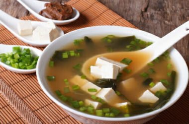 Zuppa di miso: la ricetta casalinga