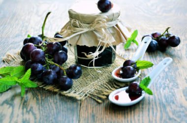 Come preparare in casa la marmellata di uva senza zucchero e pectina