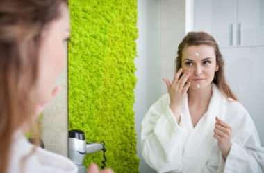 Pelle secca e screpolata: i rimedi naturali