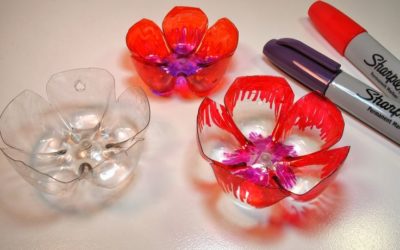 Come fare un fiore di plastica da una bottiglia di acqua