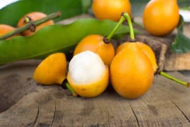 Achacha: proprietà, benefici e utilizzi di questo frutto tropicale