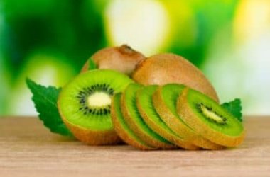 Guida alle proprietà del kiwi e utilizzi in cucina e cosmesi