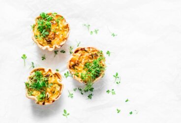 Santoreggia: una pianta aromatica utile in cucina, che è anche un buon rimedio naturale