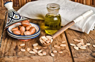 Olio di argan: proprietà e benefici per capelli e in cosmetica