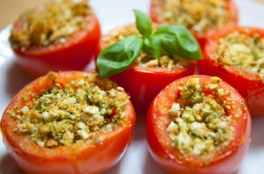 Pomodori ripieni al forno: ricetta ed ingredienti