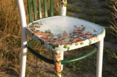 Decoupage su legno: materiali, tecniche e consigli pratici