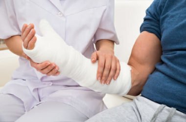 Frattura ossea: sintomi, tipologie e trattamenti necessari