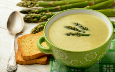 Come preparare la crema di asparagi: la ricetta facile