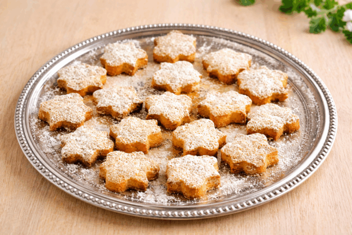 Ingredienti e ricetta per preparare i biscotti all'anice