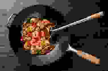Scopriamo la padella Wok di origine orientale