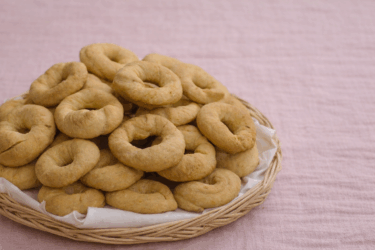 Ingredienti e ricetta per preparare i biscotti all’anice