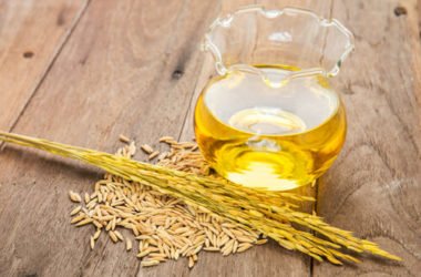 Olio di riso: proprietà, benefici ed utilizzi in cucina