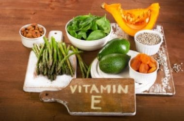 Vitamina E, perché è indispensabile e come assumerla con l’alimentazione