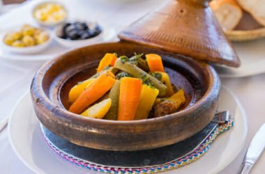 Come usare la tajine, la particolare pentola a forma conica di origine nordafricana