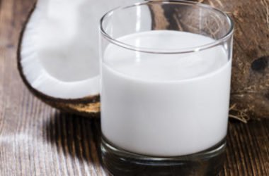 Latte di cocco: molto indicato per gli intolleranti al lattosio, ma occhio alle calorie!