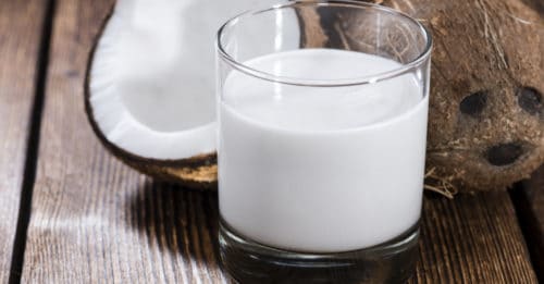 Latte di cocco: molto indicato per gli intolleranti al lattosio, ma occhio alle calorie!