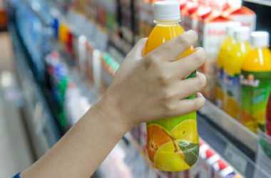 Scegli il succo di frutta in modo consapevole: ecco la guida per un prodotto spesso poco genuino