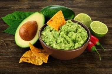 Quelques recettes de guacamole à essayer: l'original et cinq délicieuses variations