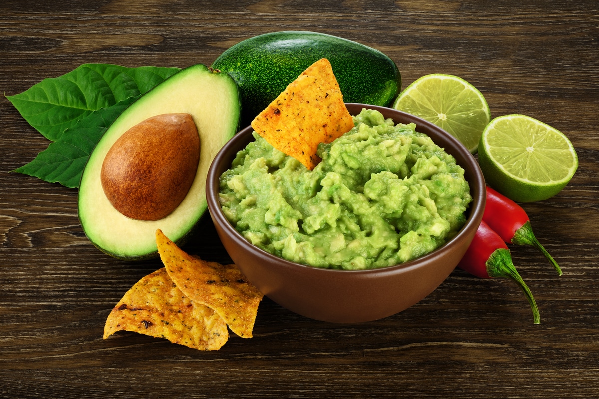 Come fare il guacamole ingredienti e ricetta per prepararlo a casa Come fare il guacamole ingredienti e ricetta per prepararlo a casa