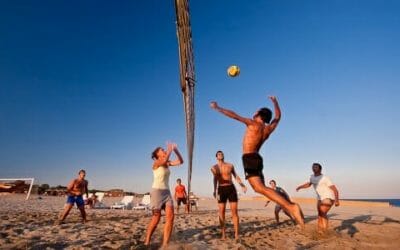 Guida al beach volley, una disciplina sempre più popolare che si può praticare non solo d’estate