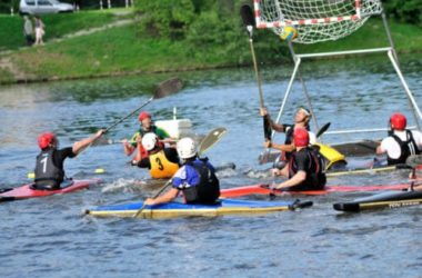 Kayak: lo sport della canoa è divertente e completo e lo possono fare tutti