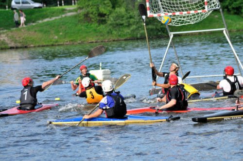 Kayak: lo sport della canoa è divertente e completo e lo possono fare tutti