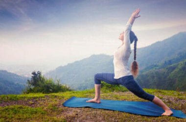 Yoga vinyasa: tutte le posture, le caratteristiche ed i benefici