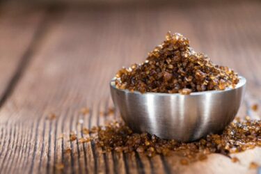 La guida pratica ai diversi tipi di sale affumicato, un segreto noto a chi ama cucinare