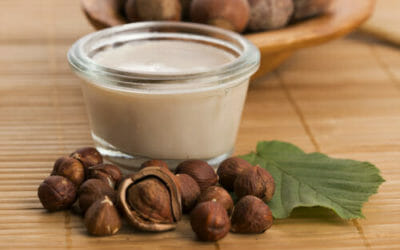 Come fare il latte di nocciole e noci in casa: la guida pratica